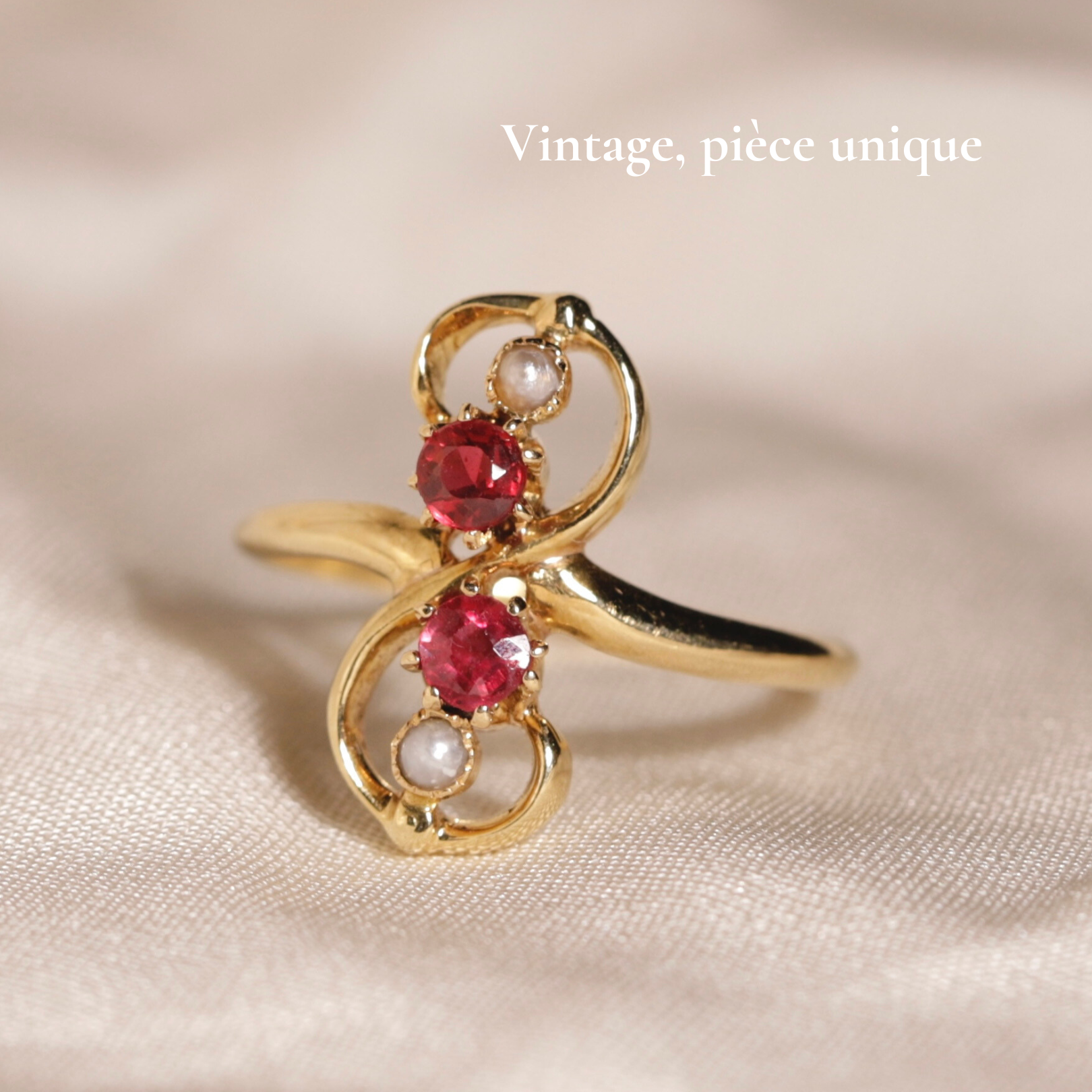 Bague vintage infini pierres rouges et perles