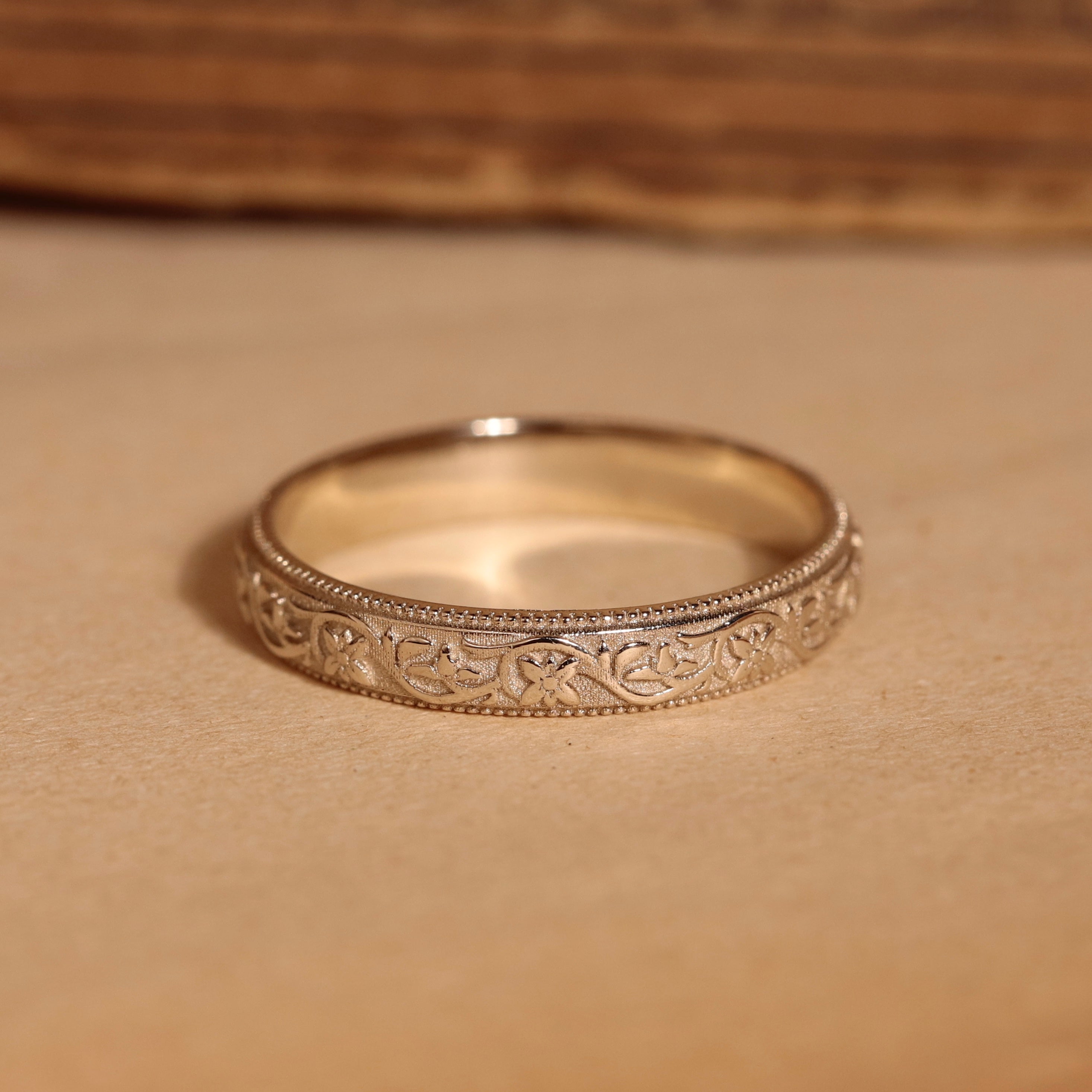 Alliance médiévale floral or blanc 18 carats Silva