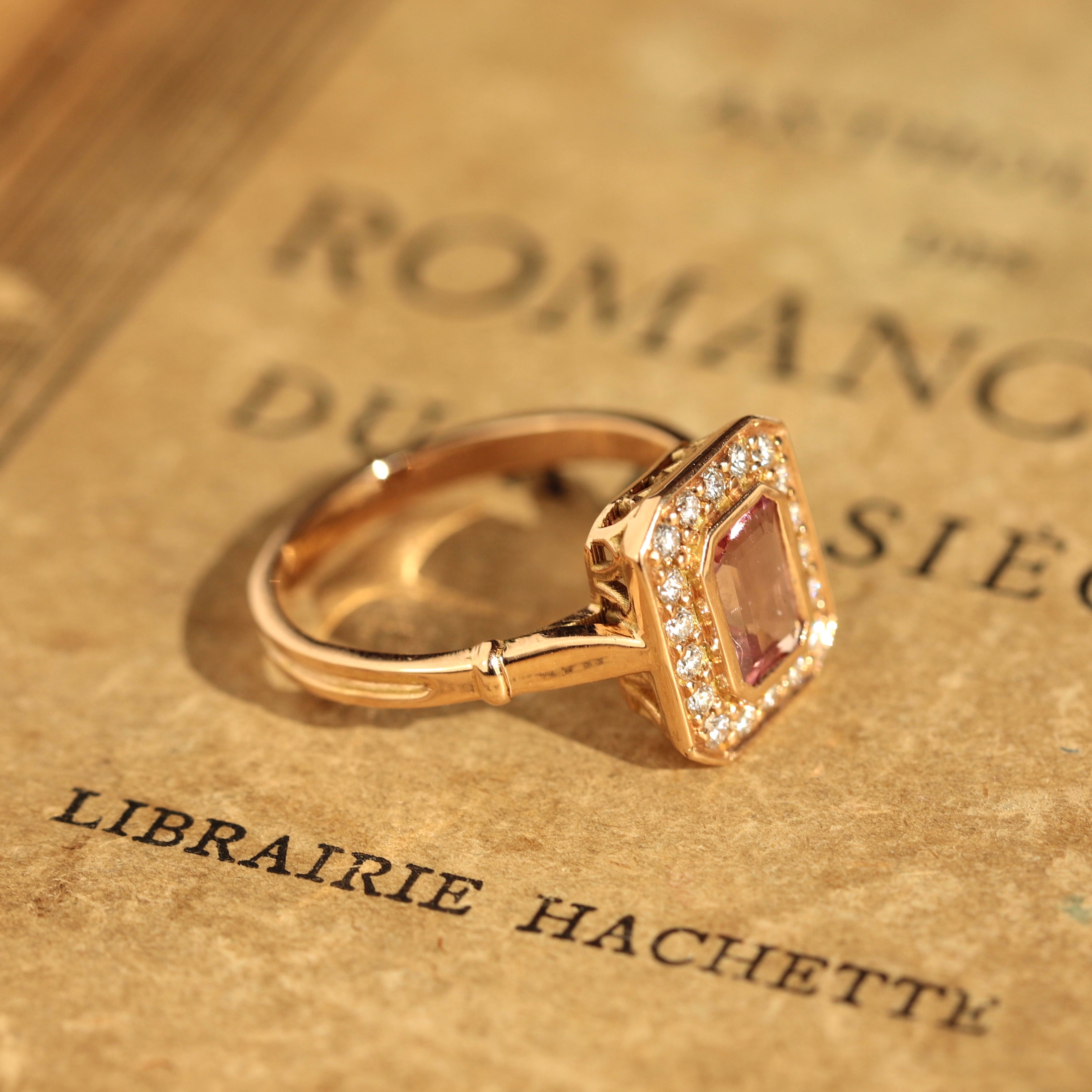 Bague Art Déco tourmaline rose et diamants style vintage 3