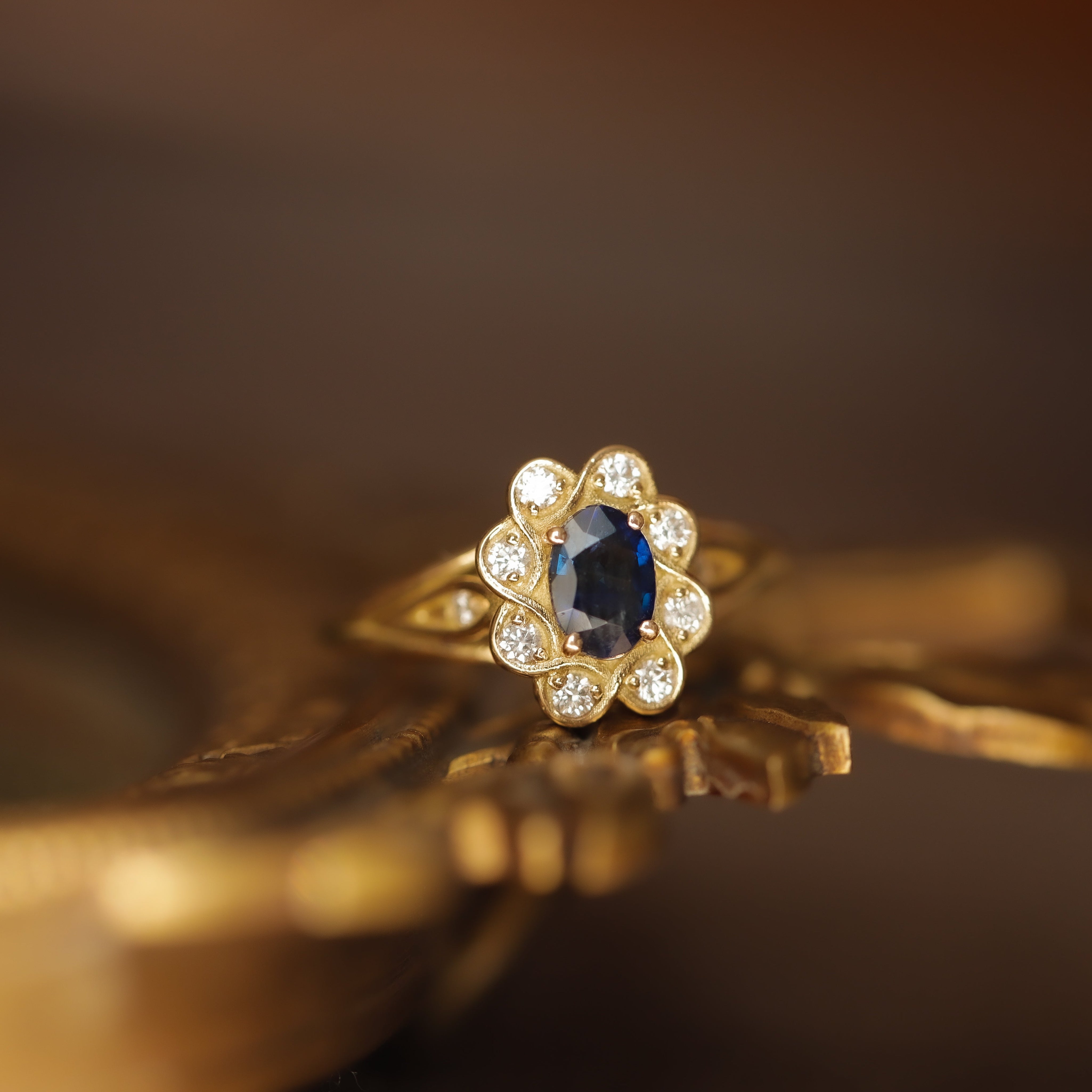 Bague marguerite saphir et diamants style vintage Antheia