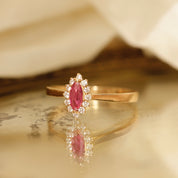 Bague marquise rubis diamants