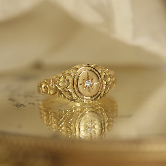 Chevalière diamant serti étoilé à motif feuillage