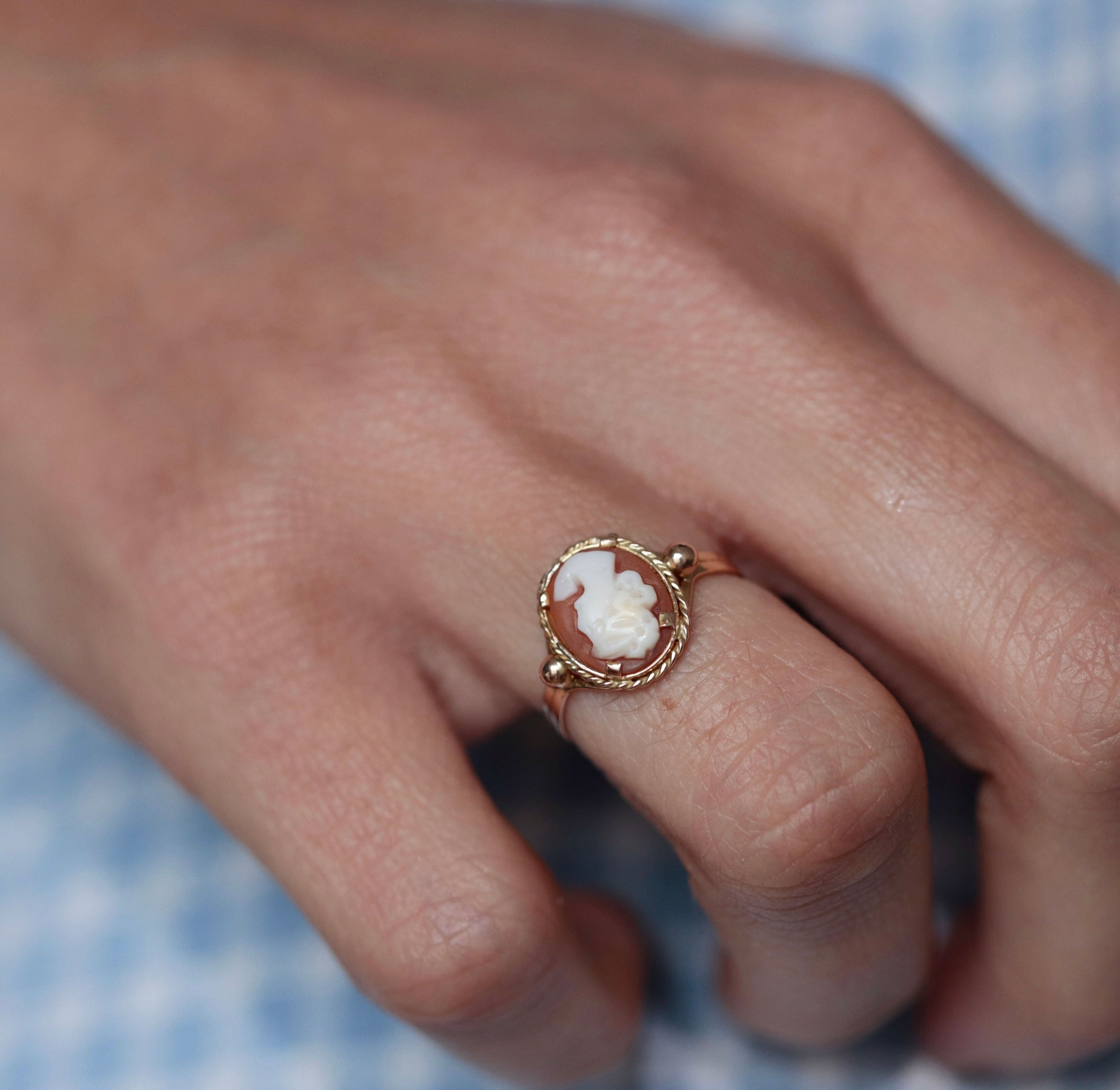 Bague camée rose vintage femme coquillage