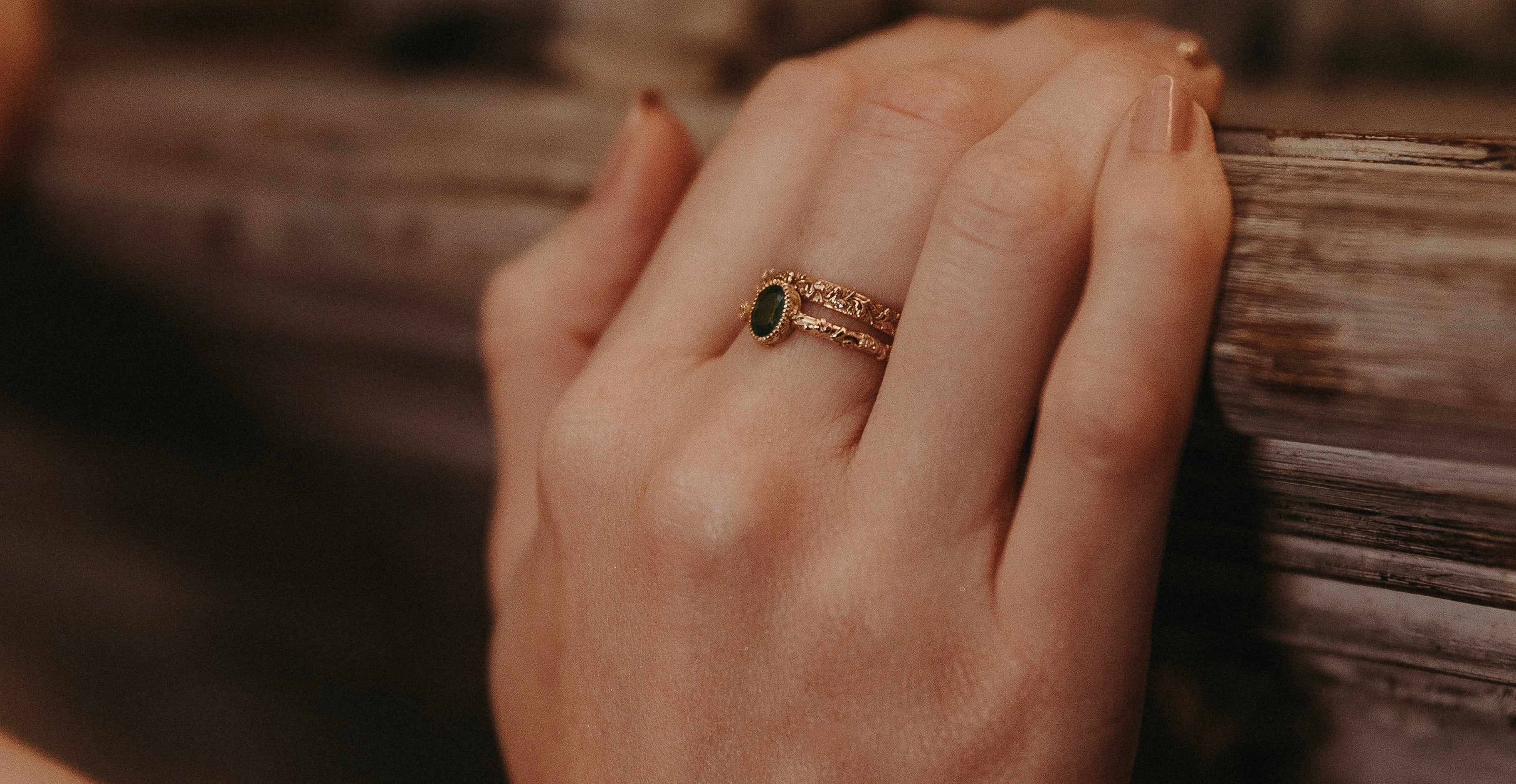 Bague solitaire ancien en or rose et diamant