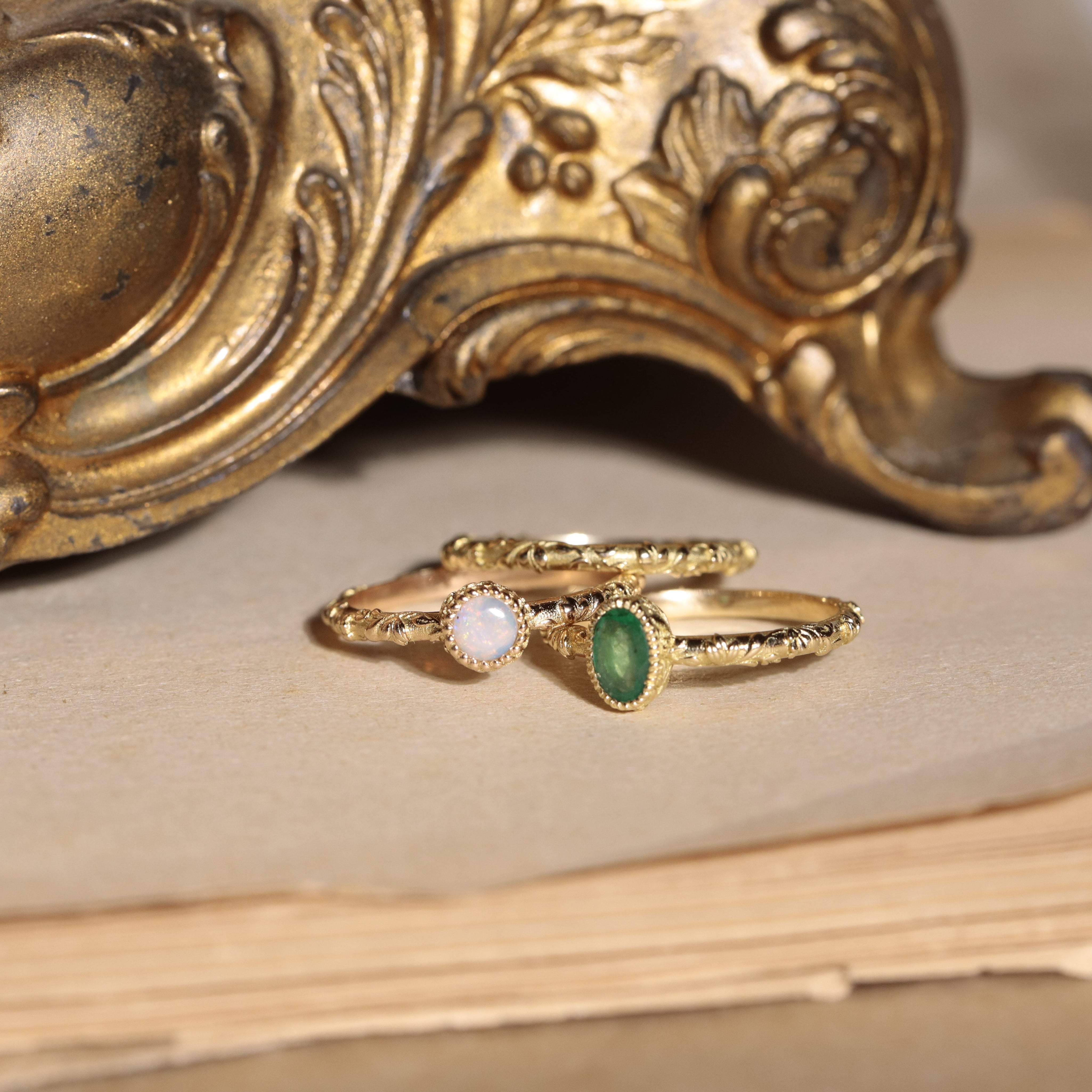 Bague solitaire ancien en or rose et diamant