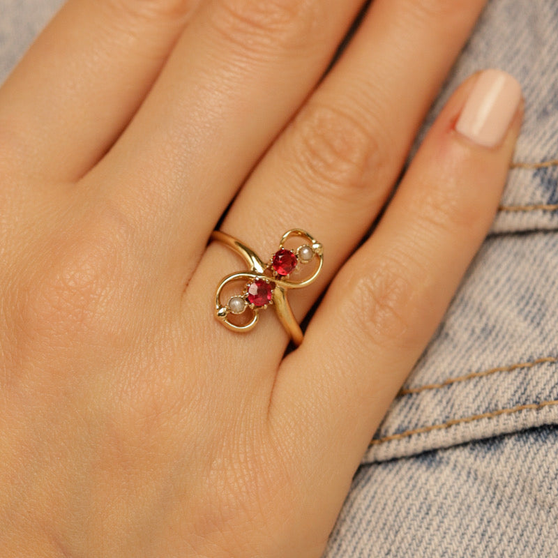 Bague vintage infini pierres rouges et perles