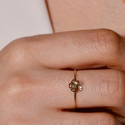 Bague fleur mini émeraude