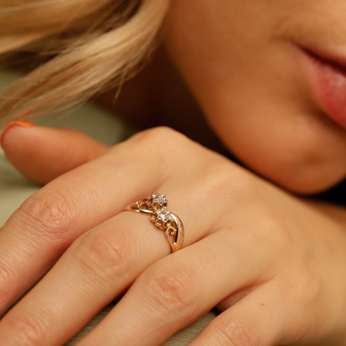 Bague ancienne 1920 or rose & or vert 18 carats avec diamants