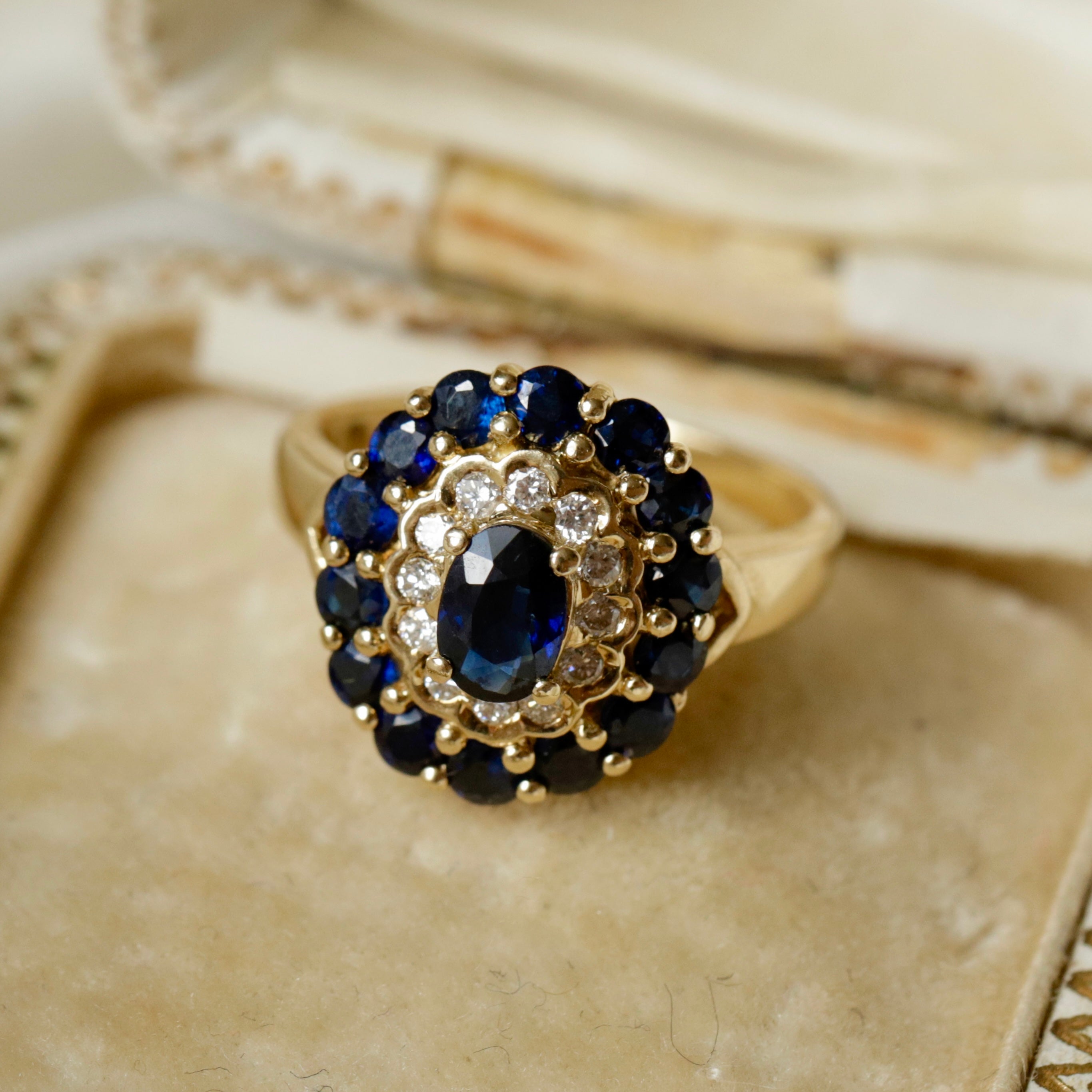 Bague marguerite diamants et saphirs