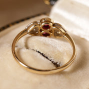 Bague ancienne or 18 carats rubis et petits coeur diamants
