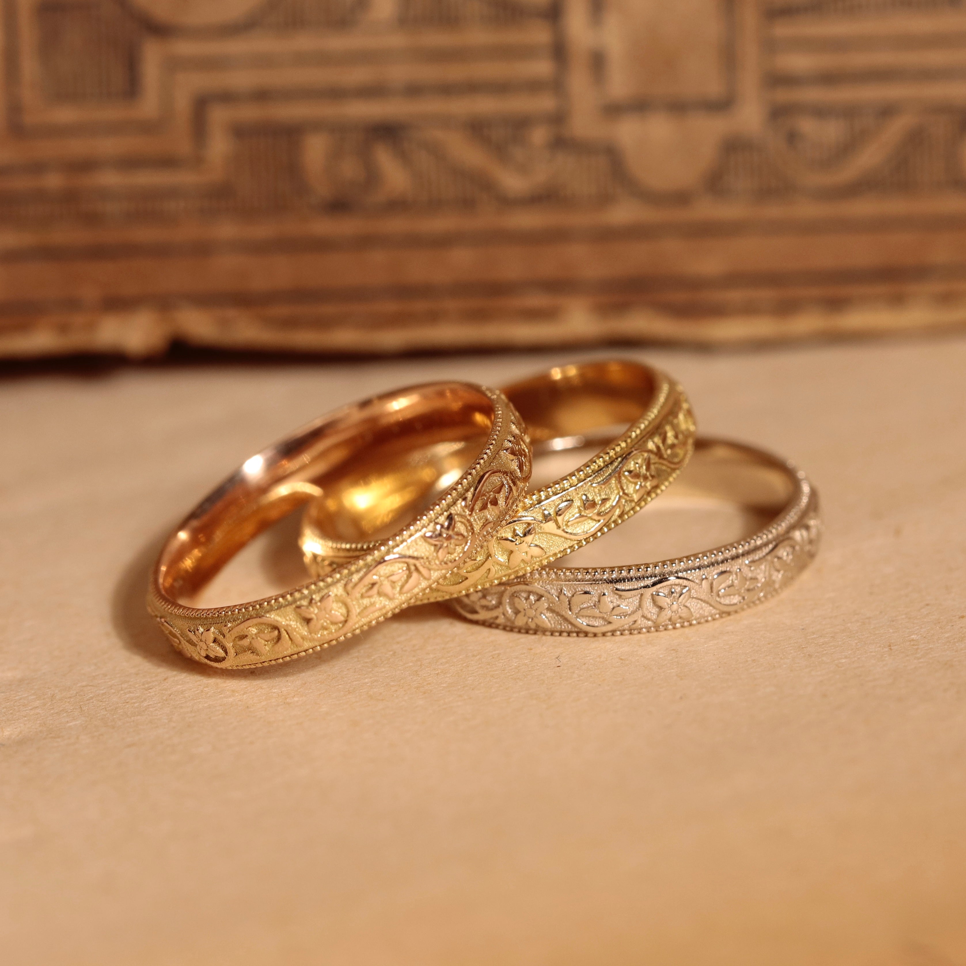 Anneau médiéval floral 18 carats or rose or blanc or jaune 