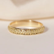 Bague alliance or 18 carats style médiéval vintage Serment 