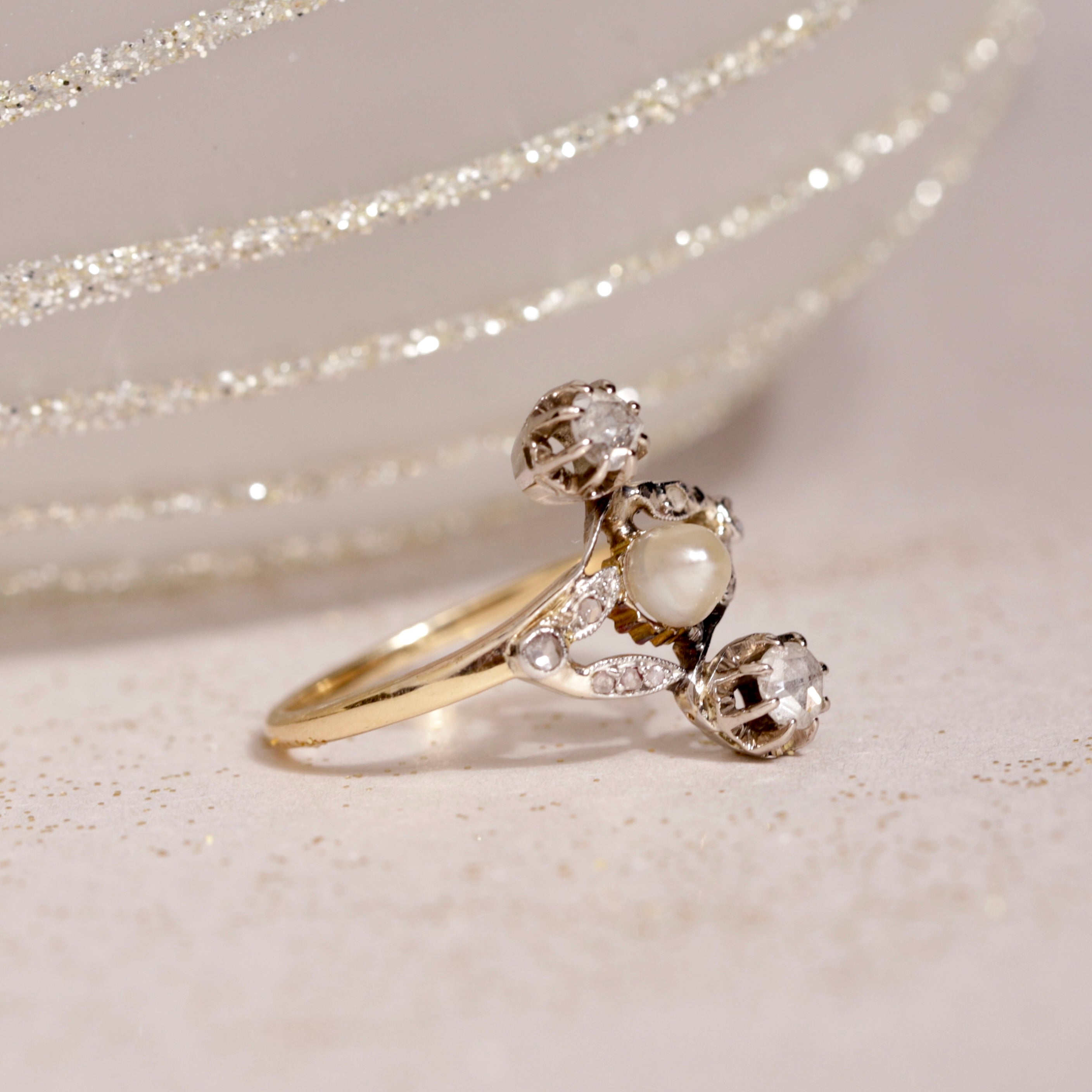 Bague ancienne perle fine et diamants – Erato Paris