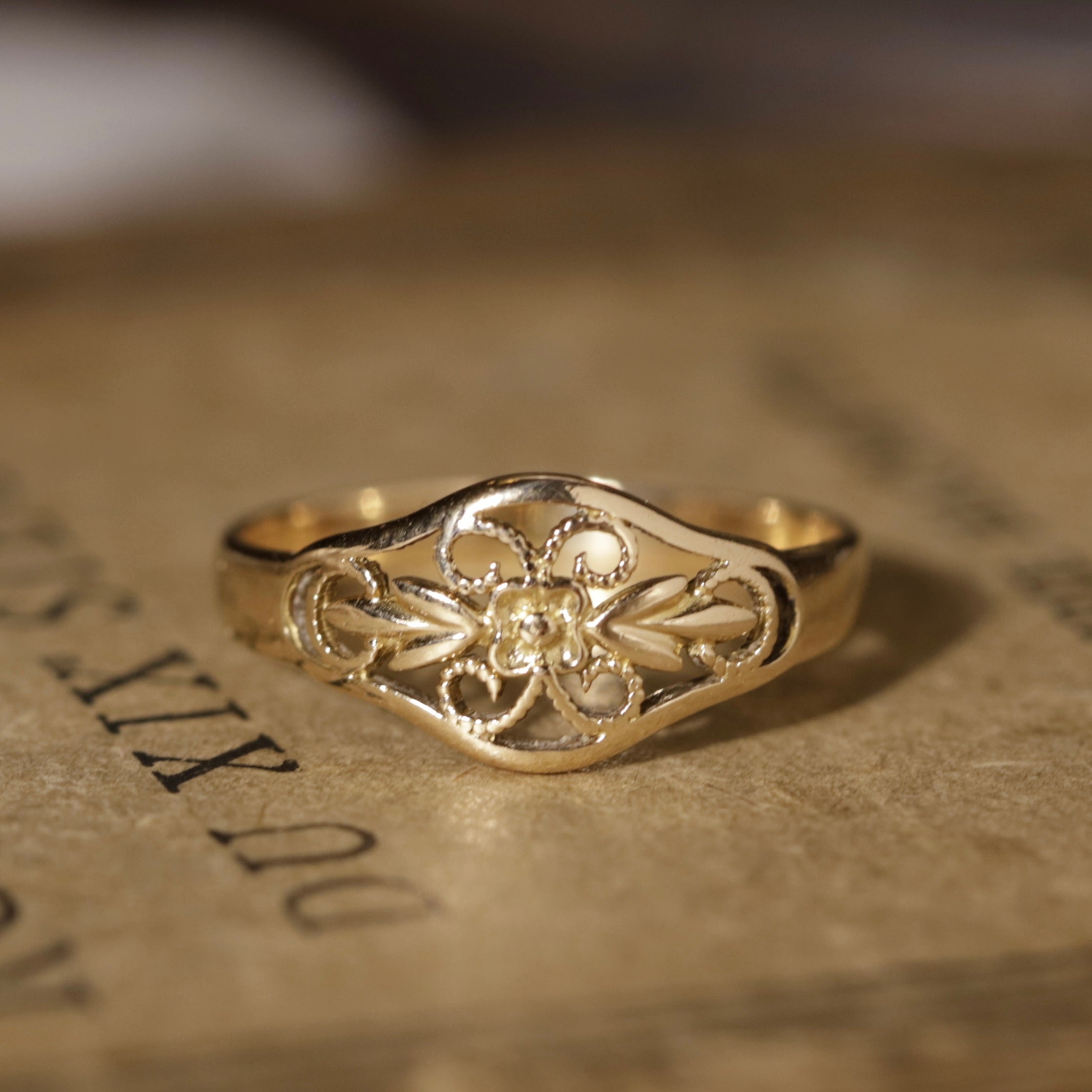 Bague filigrane vintage