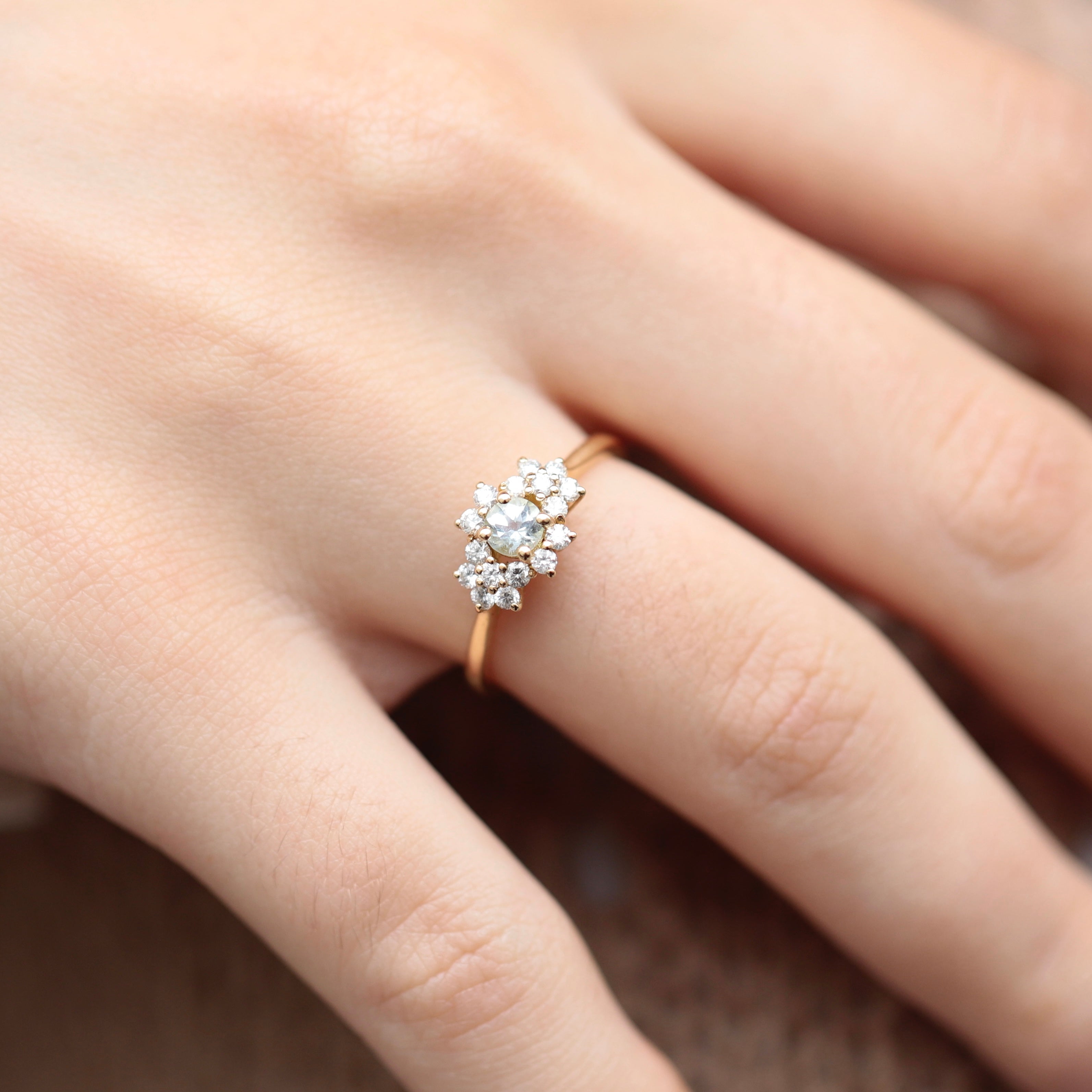 Bague halo aigue-marine et diamants