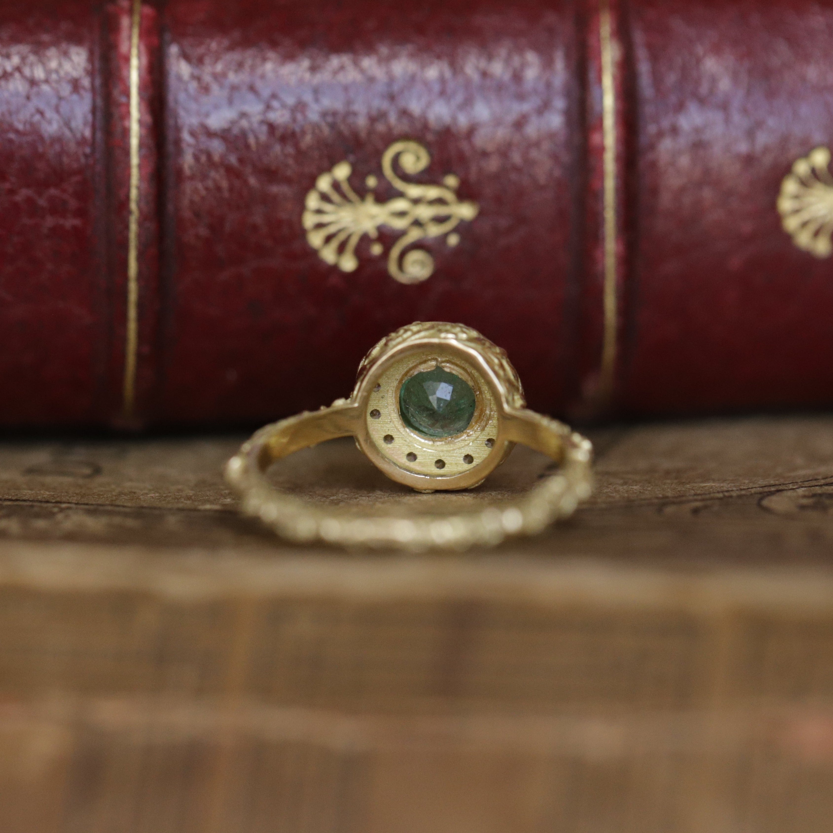 Bague de fiançailles or 18k émeraude et diamant style vintage