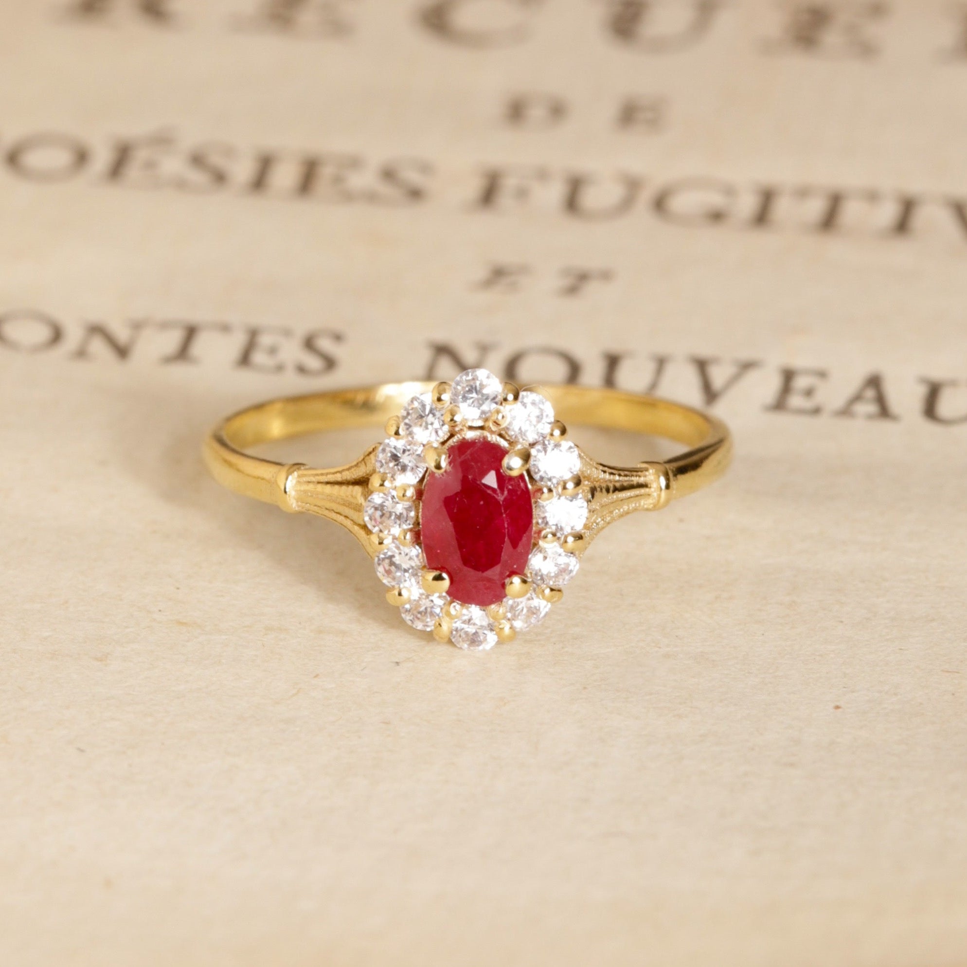 Bague marguerite 18 carats rubis diamants, bague de fiançailles