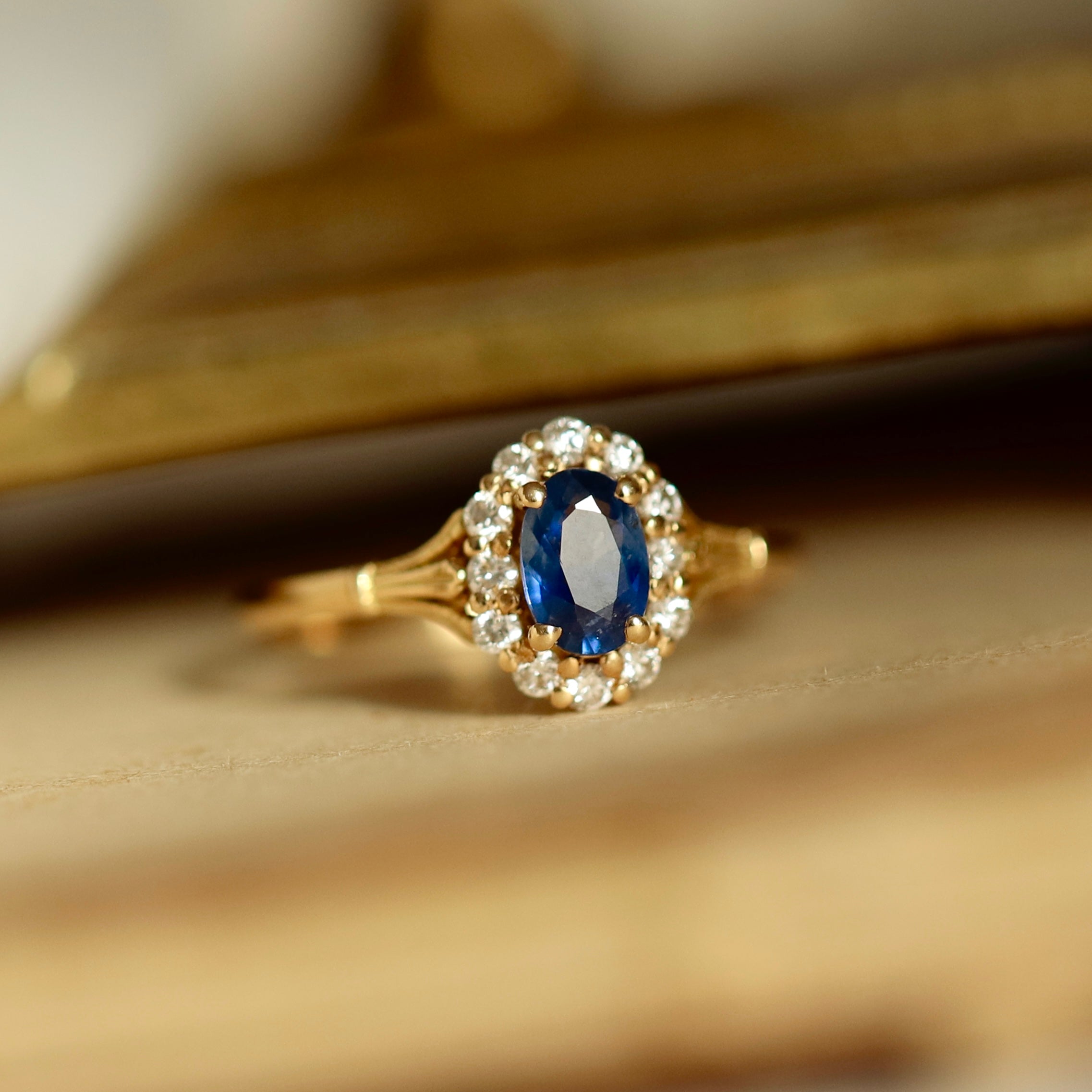 Bague marguerite style vintage saphir diamants or recyclé