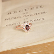 Bague marguerite or rose 18 carats grenat diamants Astrée