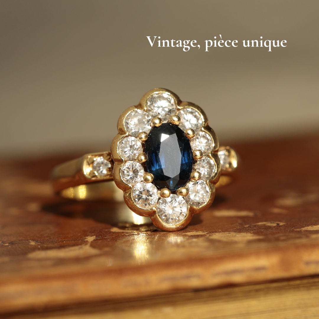 Bague marguerite saphir 2.38 carats et diamants 1.42 carat or jaune 6.33g Bague marguerite saphir 2.38 carats et diamants 1.42 carat or jaune 6.33g