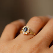 Bague de fiançailles marguerite style ancien saphir diamants