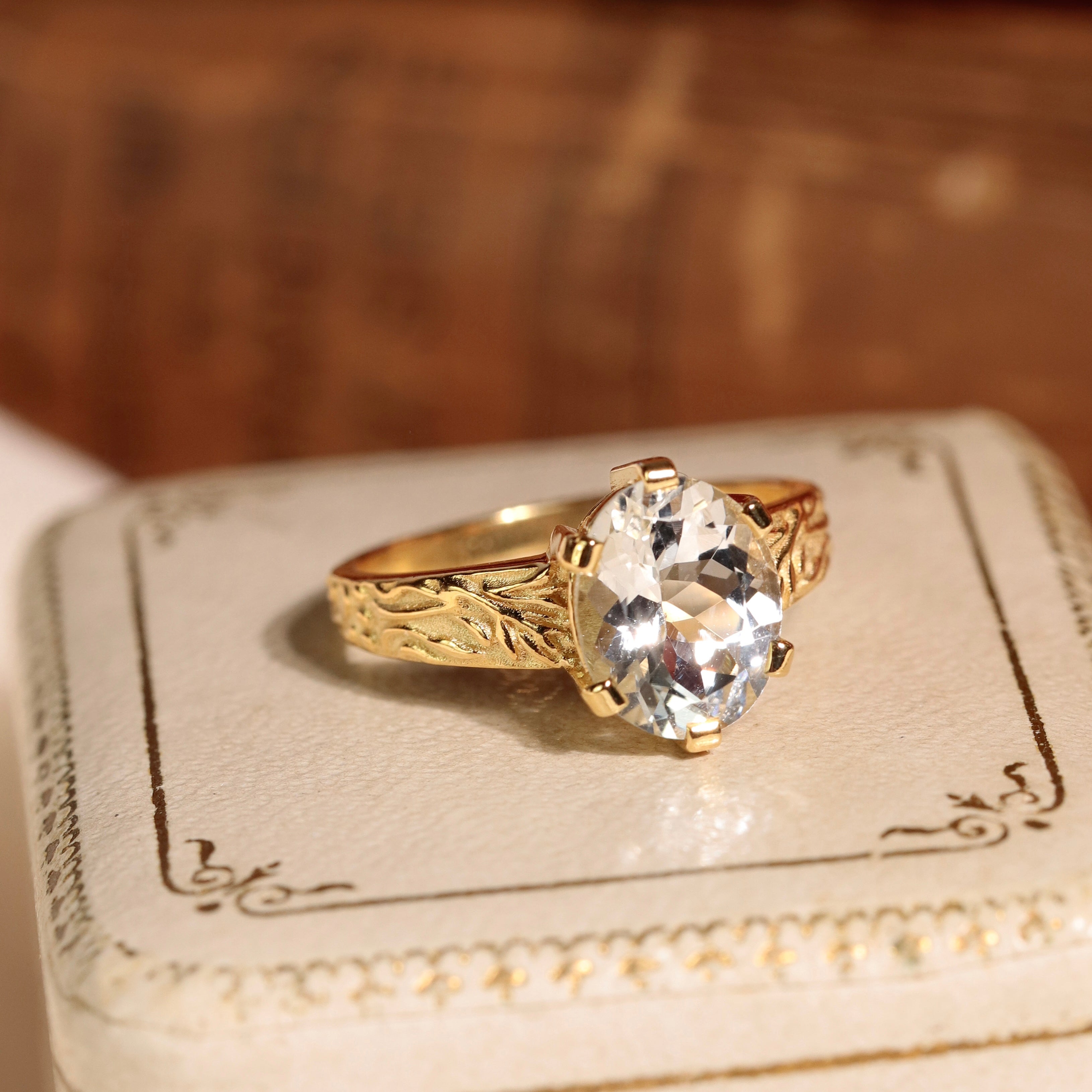 Bague Eos · Bague aigue-marine et anneau gravé en or – Erato Paris