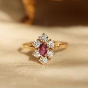 Bague vintage marguerite rubis zircones