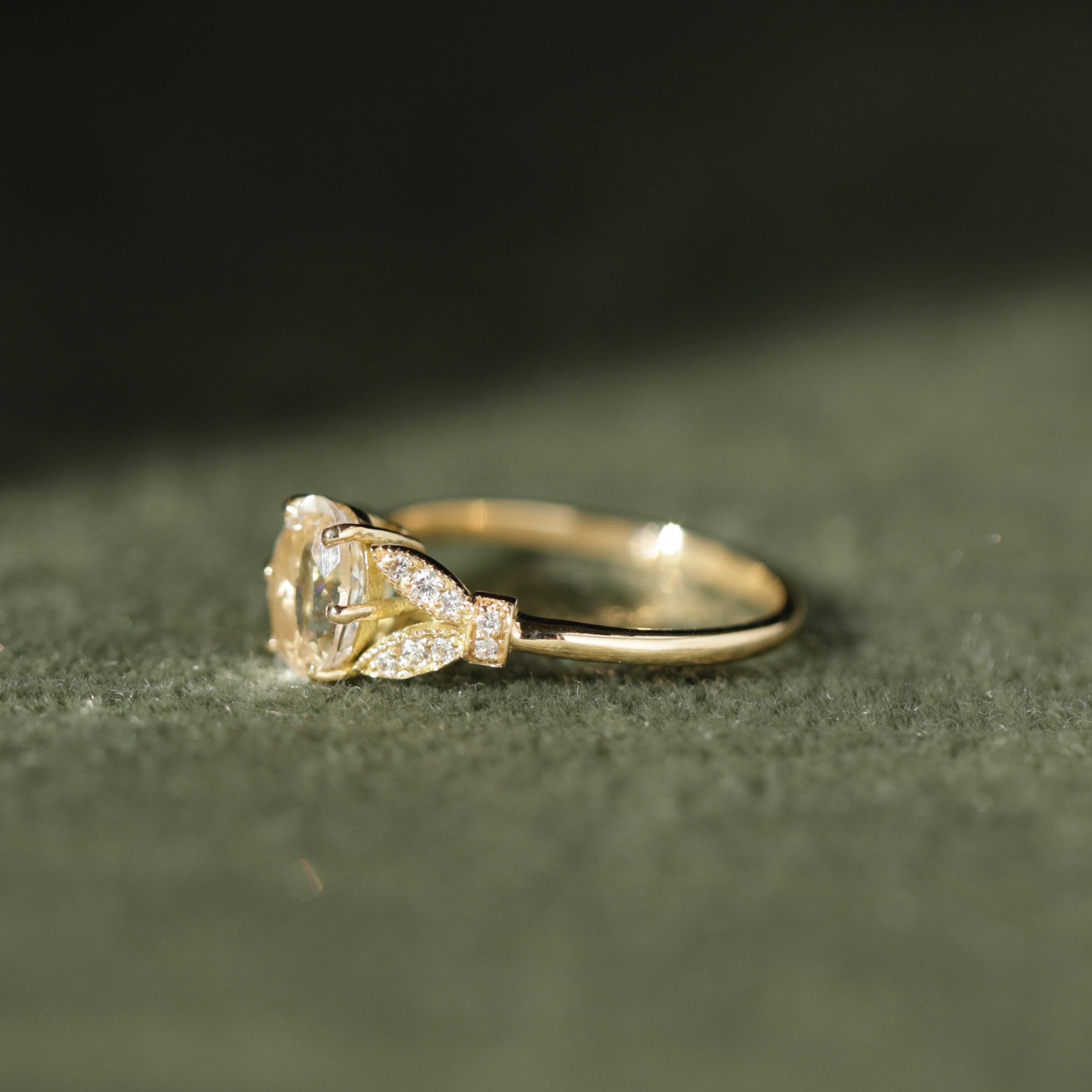 Bague Hesperis · Bague morganite et feuillage pavé de diamants