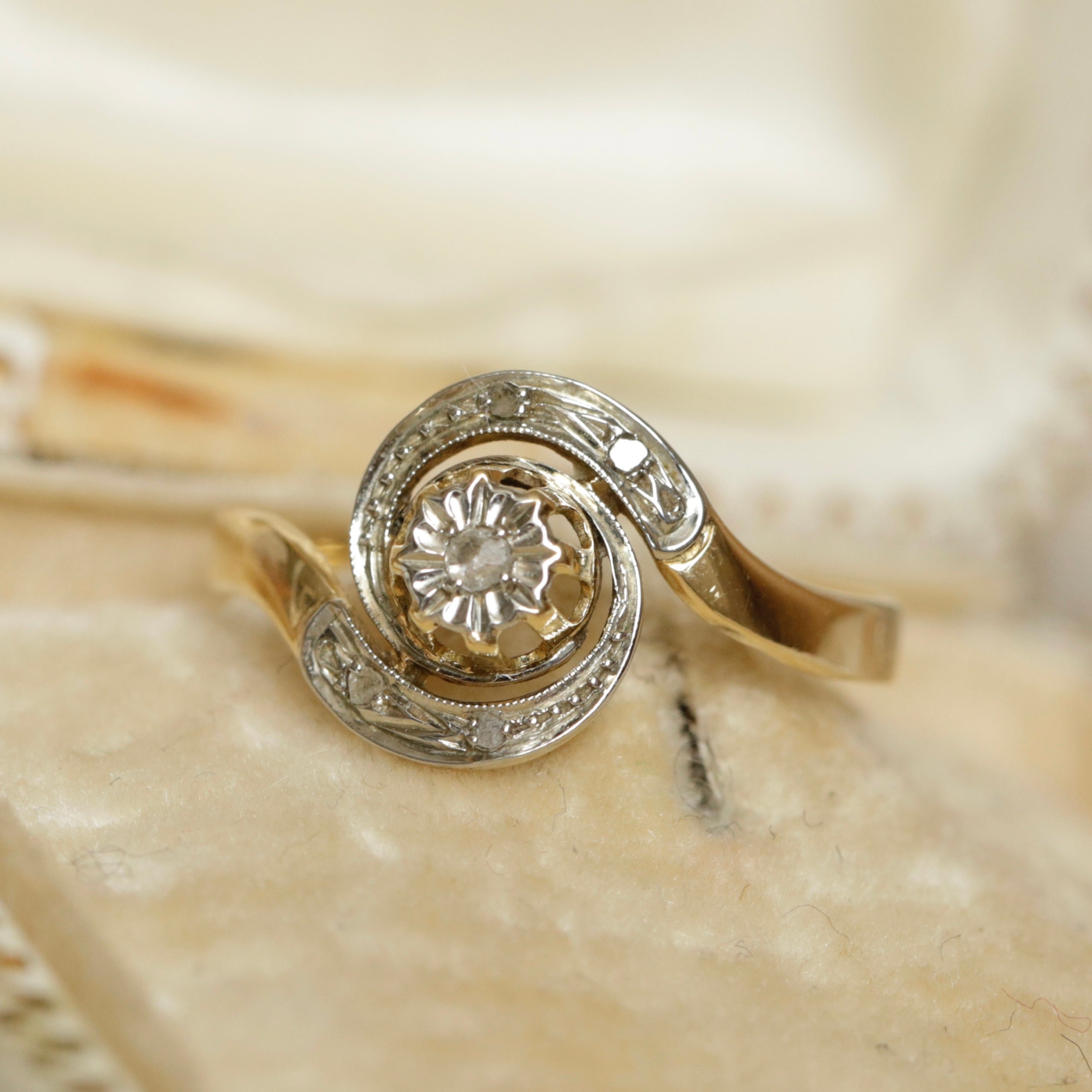 Bague ancienne tourbillon diamant taille rose 