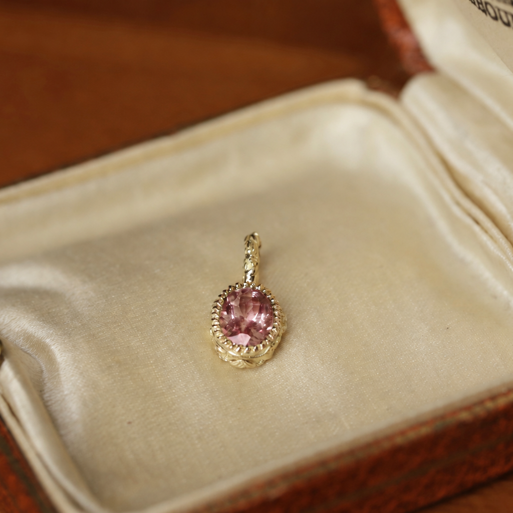 Dione pendentif tourmaline rose et or 18 carats recyclé