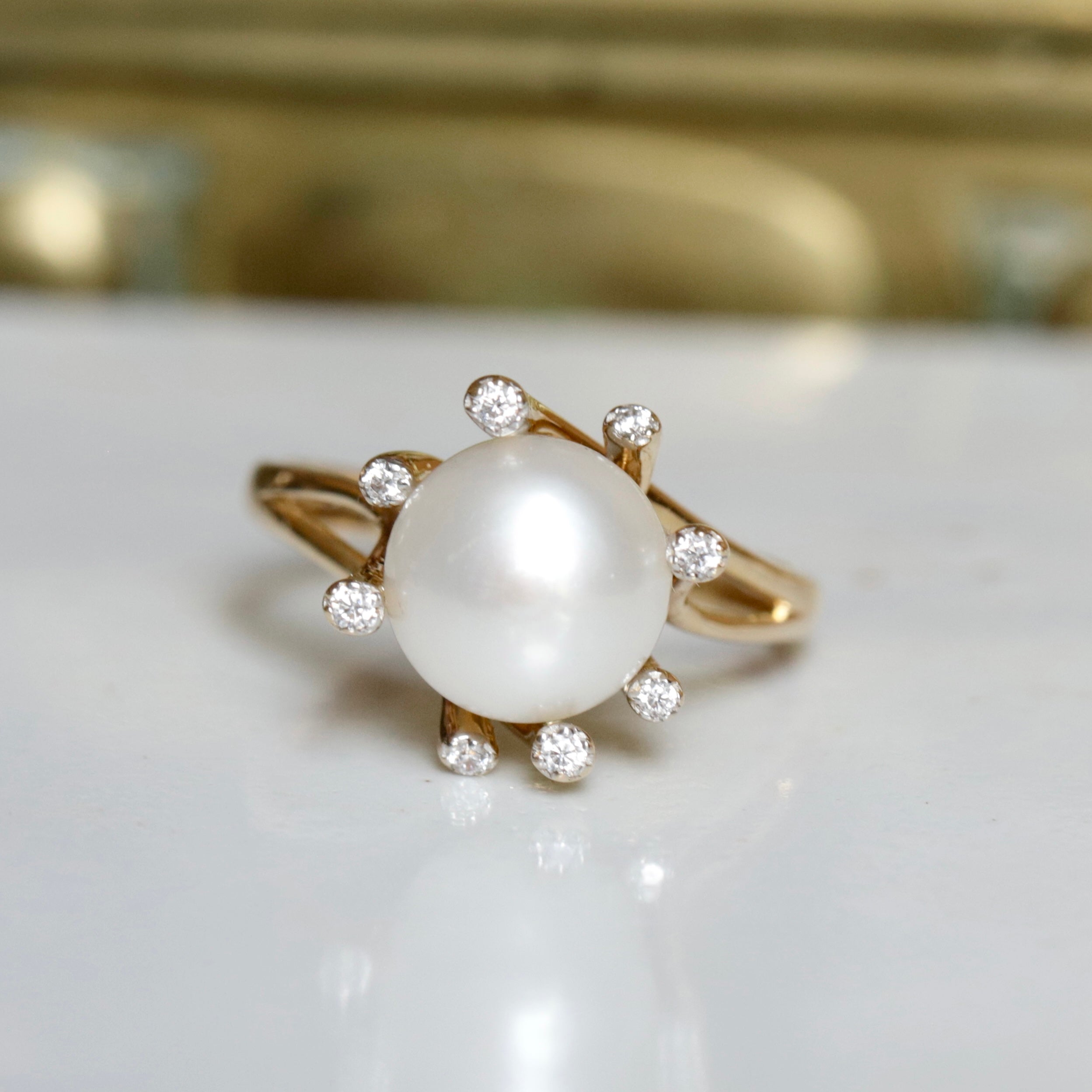 Bague vintage bouton de perle zircones