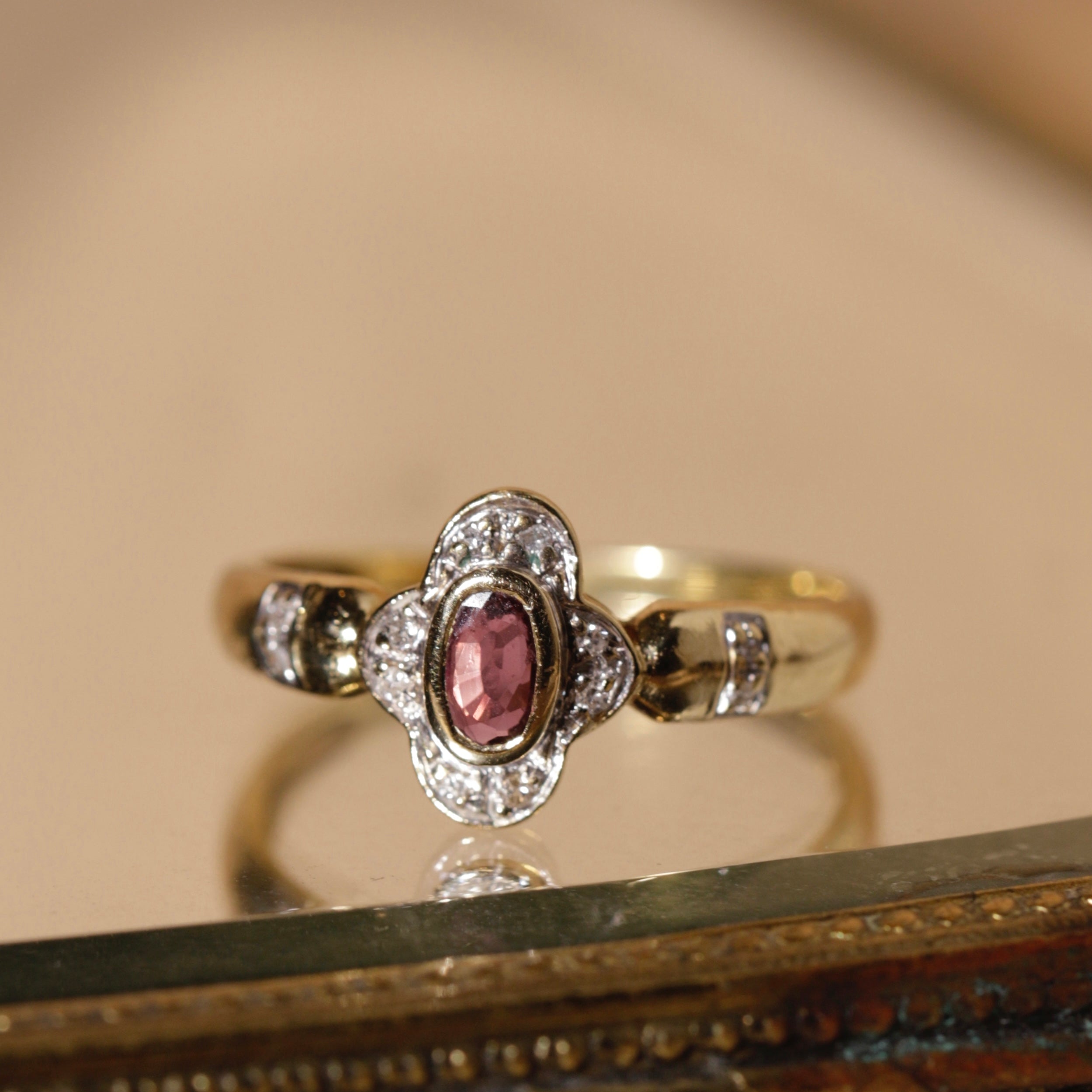 Bague marquise ancienne mini rubis diamants