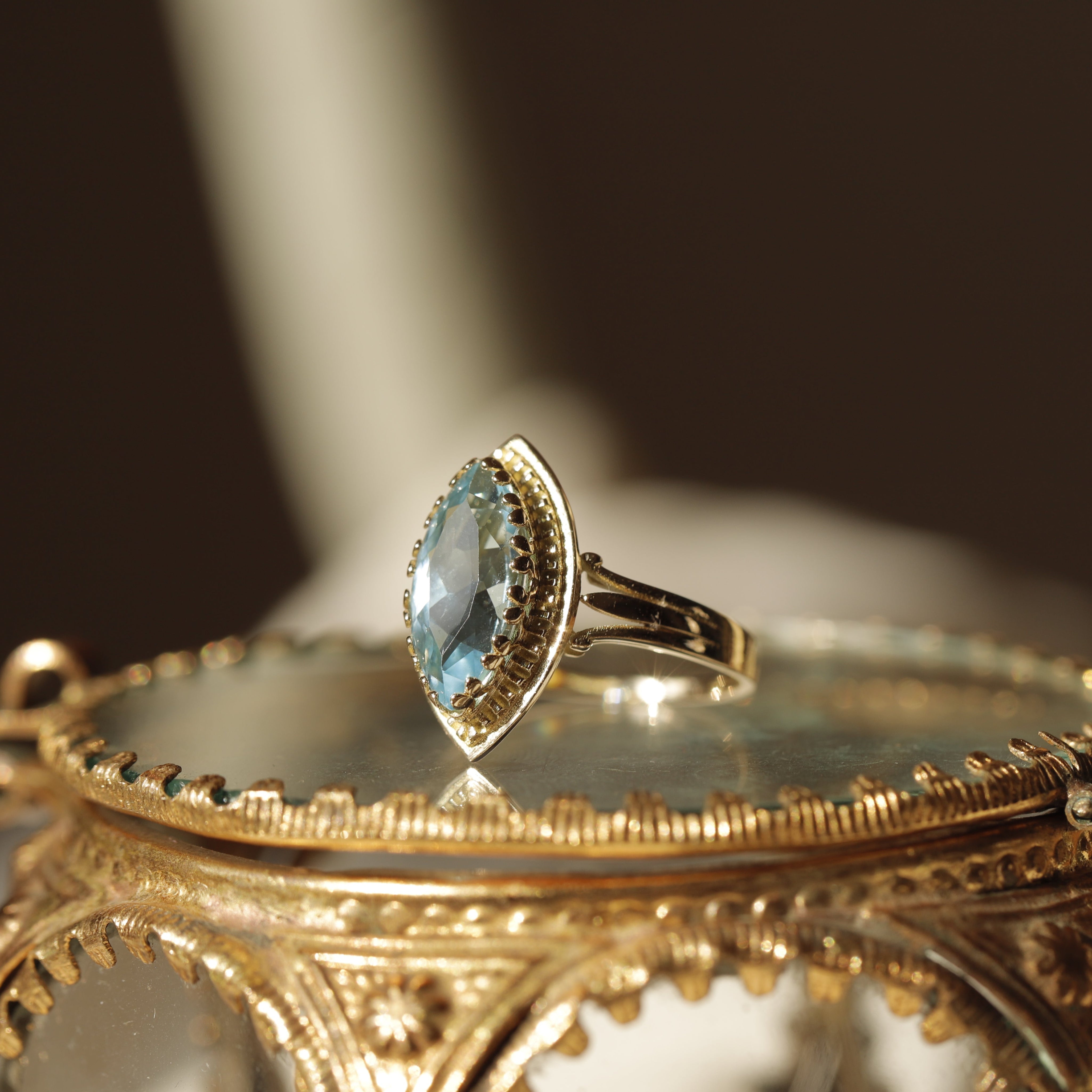 Galatee_bague_marquise_topaze_style_vintage.jpg