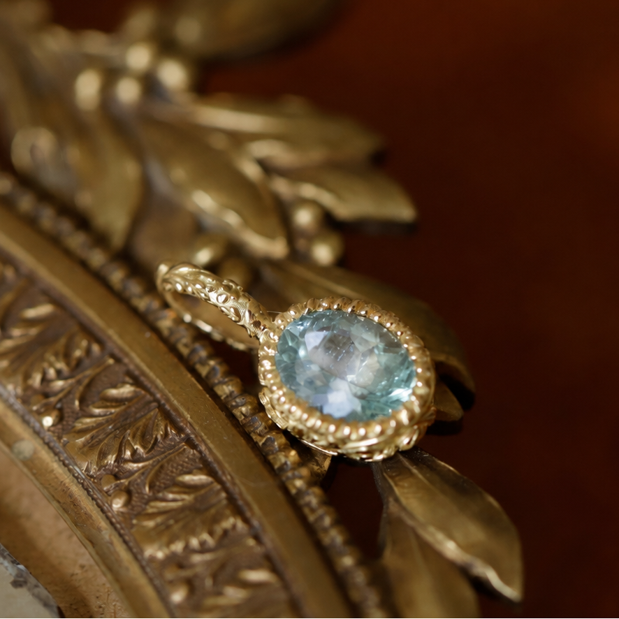 Pendentif Dione vintage aigue-marine et or 18 carats recyclé 