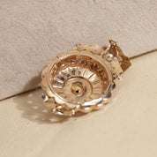 Pendentif ancien cercle et volutes 4