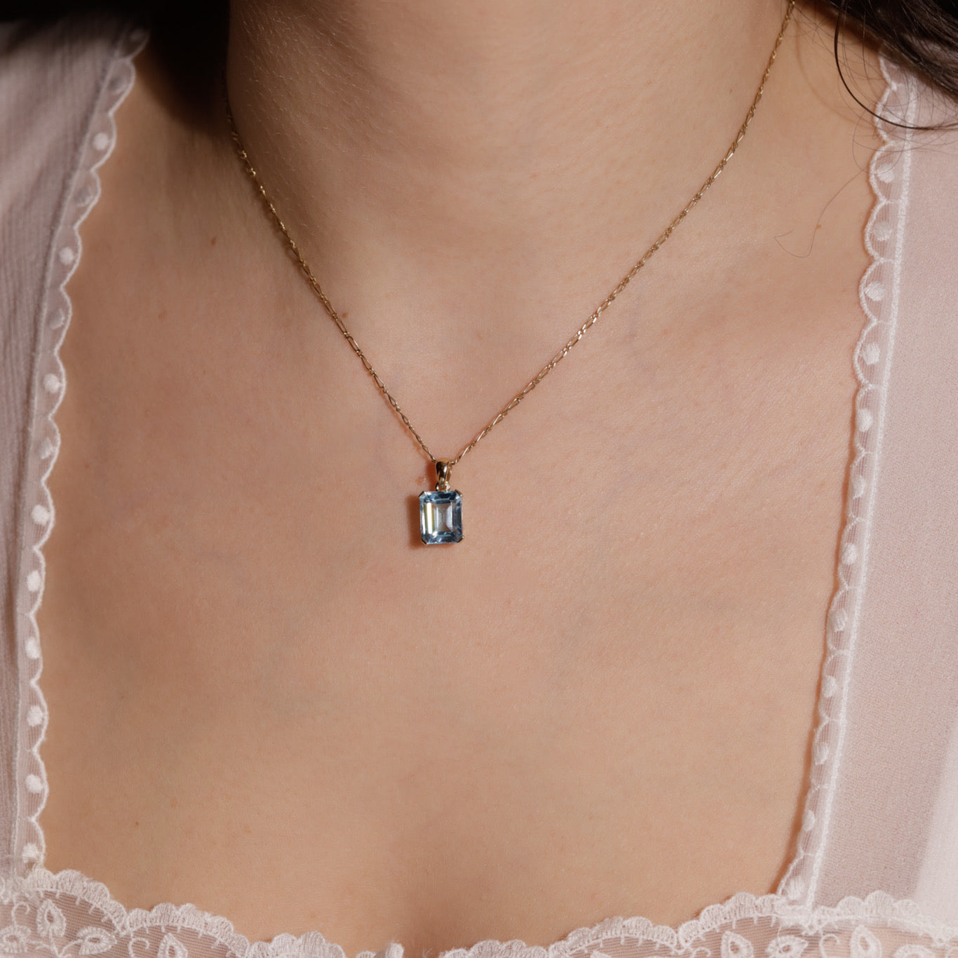 Pendentif topaze bleue taille émeraude 4