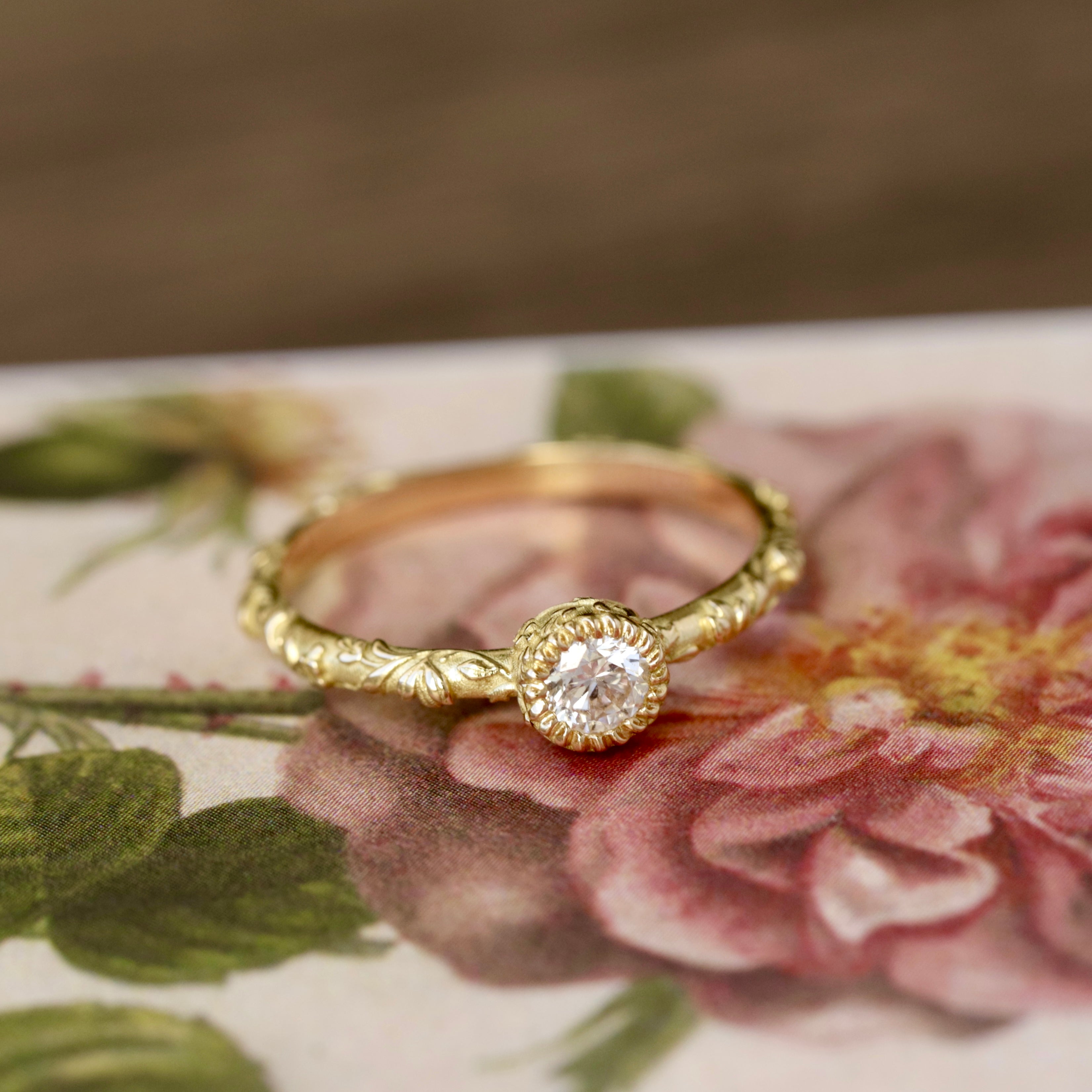 Solitaire vintage diamant anneau ciselé