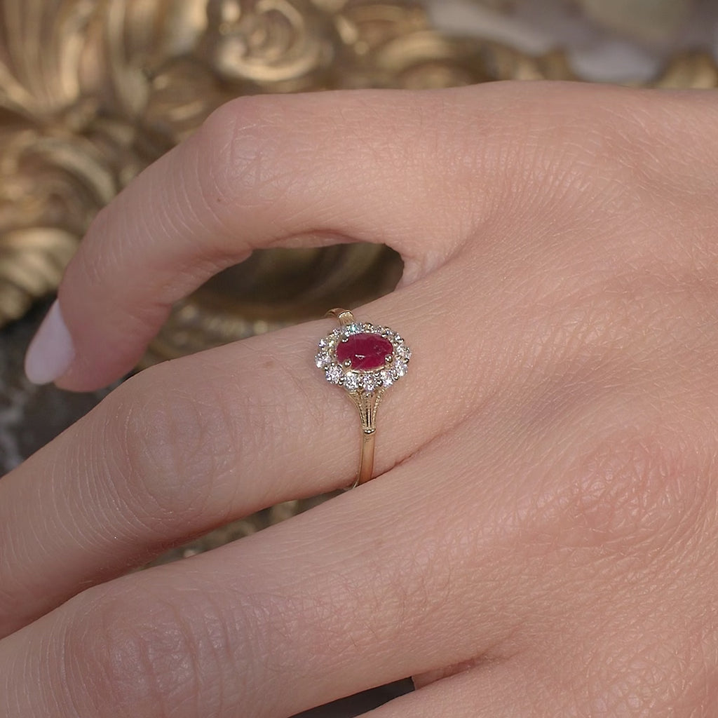 Bague marguerite 18 carats rubis diamants 