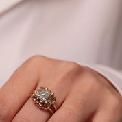 Bague ancienne volutes or rose diamant