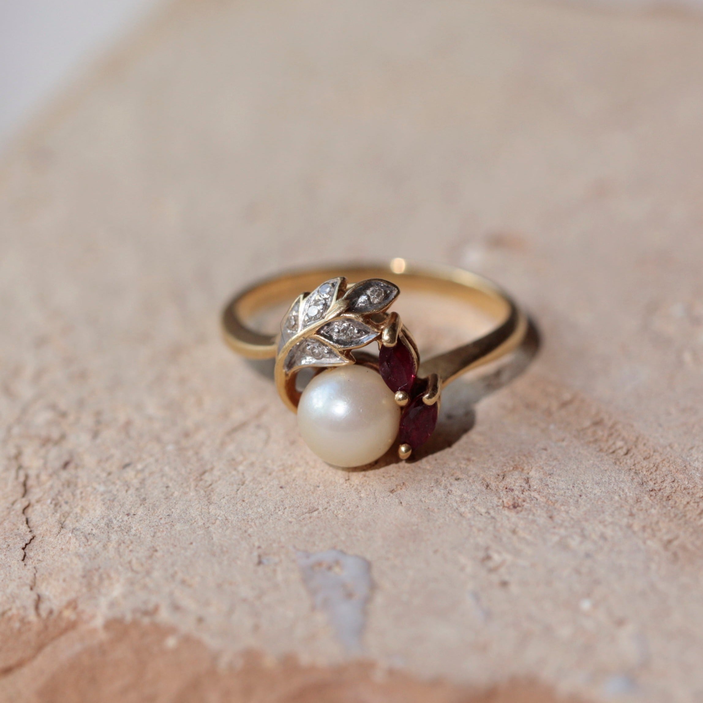 Bague feuillages perle et rubis