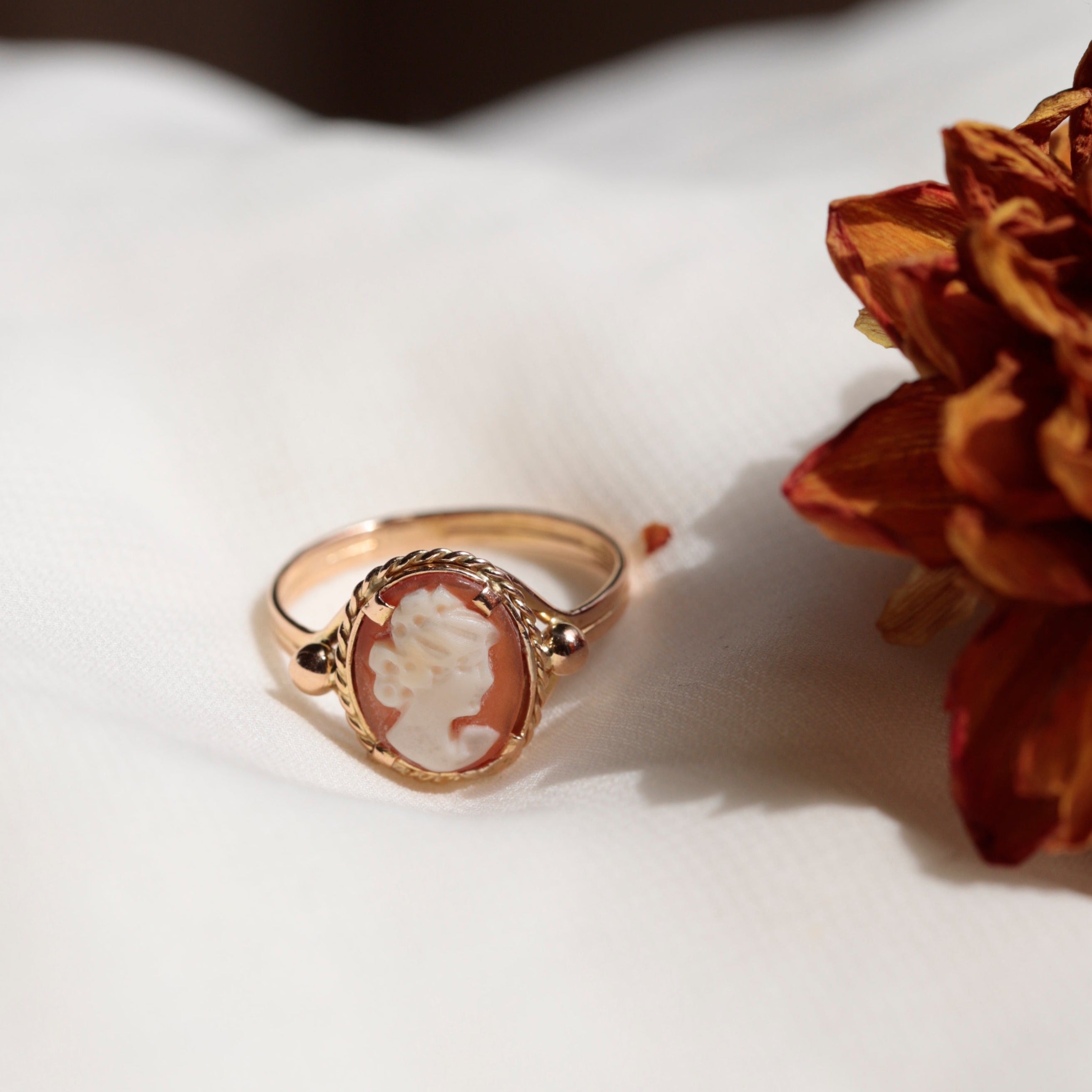 Bague camée ancienne or 18 carats