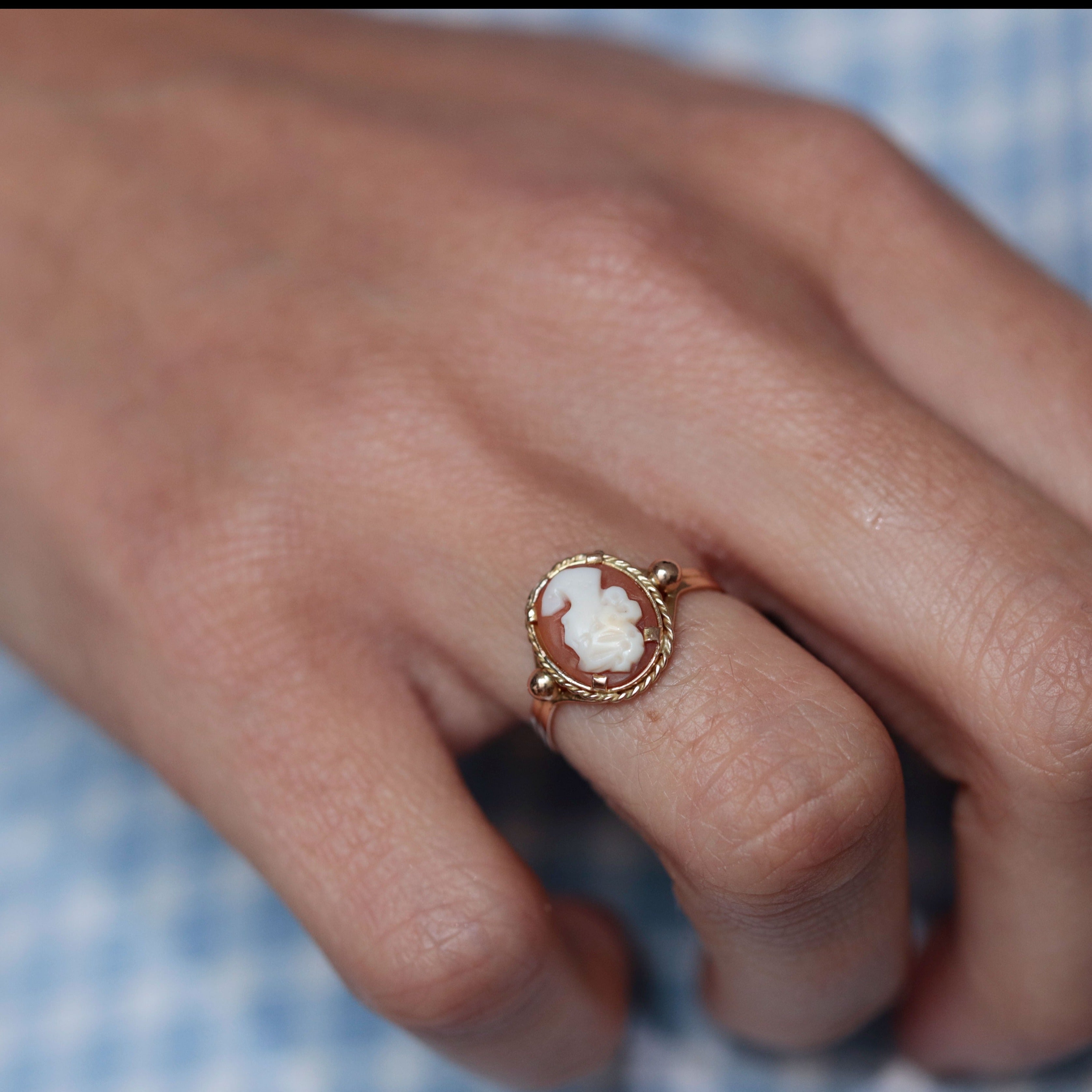 Bague best sale camée rose